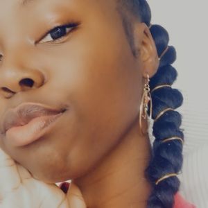 Meet your Posher, Naomie